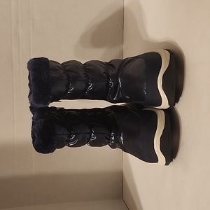 Freedom Fit Shoes NWOT Snow Boots Women's Size 6M
